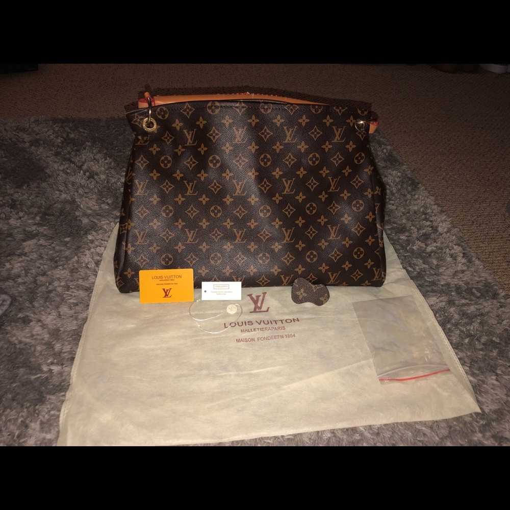 Large bag, used once too big for me